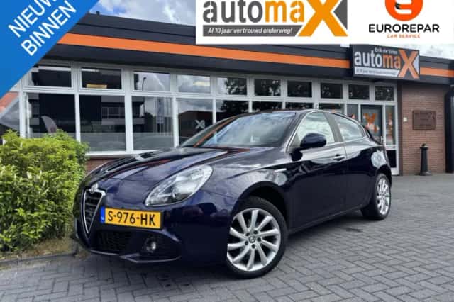 Alfa Romeo Giulietta (2011) thumbnail 1
