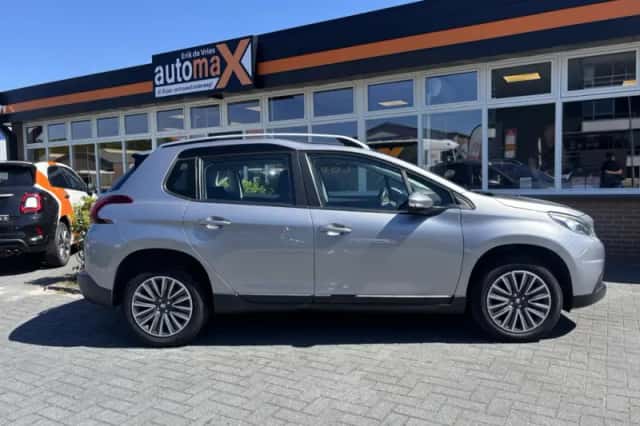 Peugeot 2008 (2017) thumbnail 6