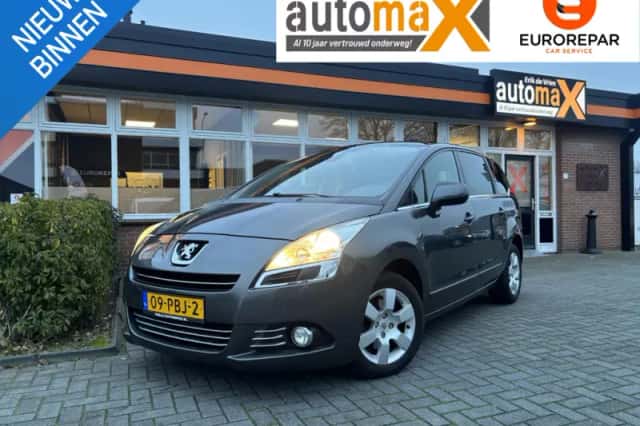 Peugeot 5008 (2011) thumbnail 1