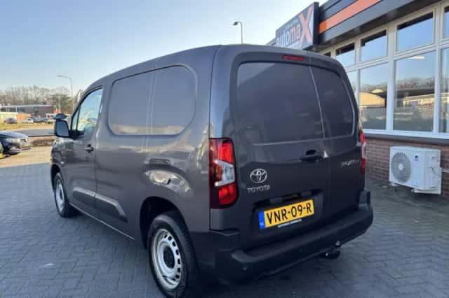 Toyota Proace (2022) thumbnail 3