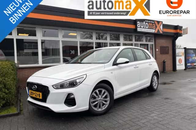 Hyundai i30 (2018) thumbnail 1