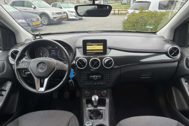 Mercedes-Benz B-Klasse (2012) thumbnail 3