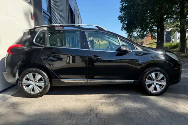 Peugeot 2008 (2014) thumbnail 4