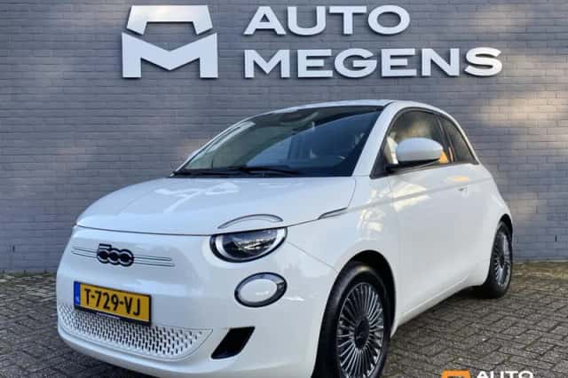 Fiat 500 (2022) thumbnail 2