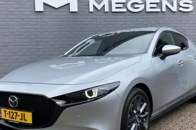 Mazda 3 (2022) thumbnail 1