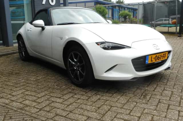 Mazda MX-5 (2021) thumbnail 5