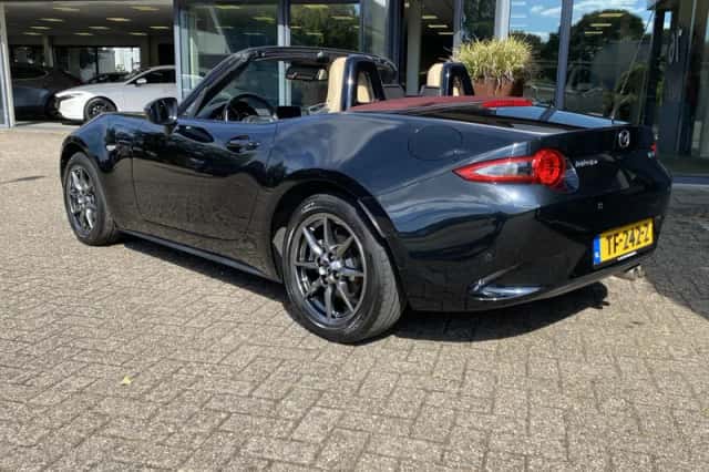 Mazda MX-5 (2018) thumbnail 6