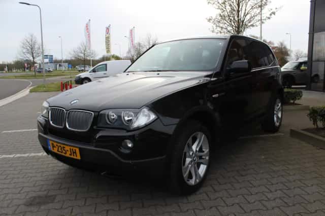 BMW X3 (2006) thumbnail 3