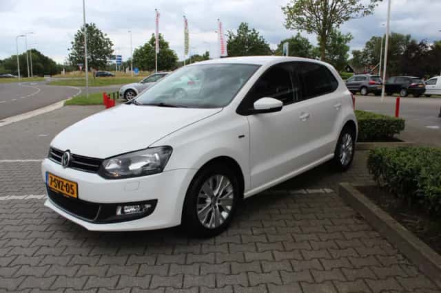 Volkswagen Polo (2013) thumbnail 3