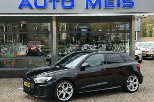 Audi A1 (2023) thumbnail 2