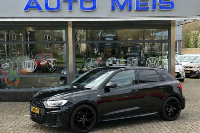 Audi A1 (2023) thumbnail 3