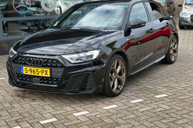 Audi A1 (2023) thumbnail 5