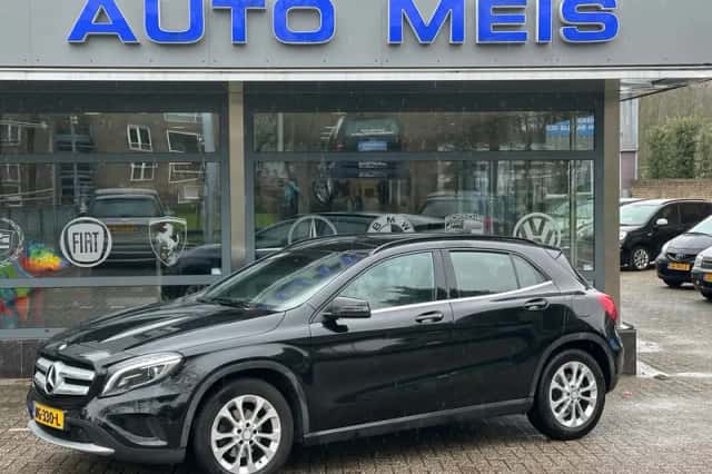 Mercedes-Benz GLA-Klasse (2017) thumbnail 1