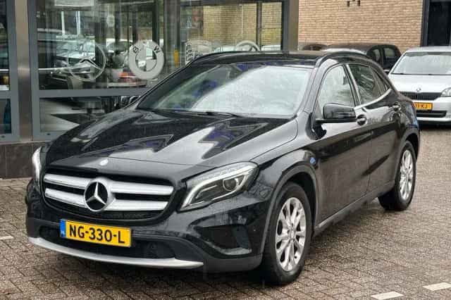 Mercedes-Benz GLA-Klasse (2017) thumbnail 2