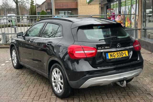 Mercedes-Benz GLA-Klasse (2017) thumbnail 4