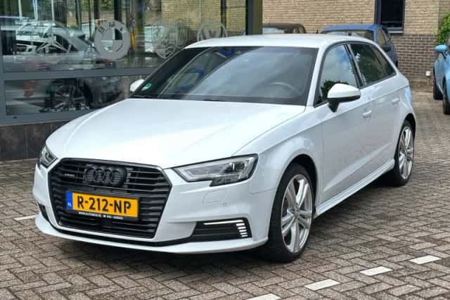 Audi A3 (2020) thumbnail 2