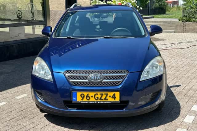 Kia Ceed (2008) thumbnail 3