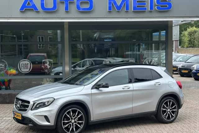 Mercedes-Benz GLA (2014) thumbnail 1