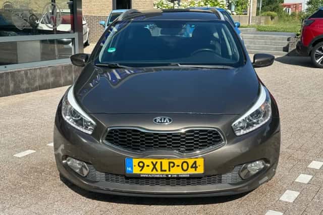 Kia Ceed (2014) thumbnail 3