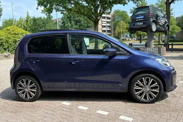 Volkswagen Up! (2017) thumbnail 6