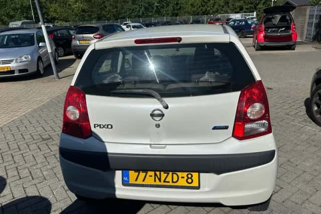 Nissan PIXO (2010) thumbnail 5