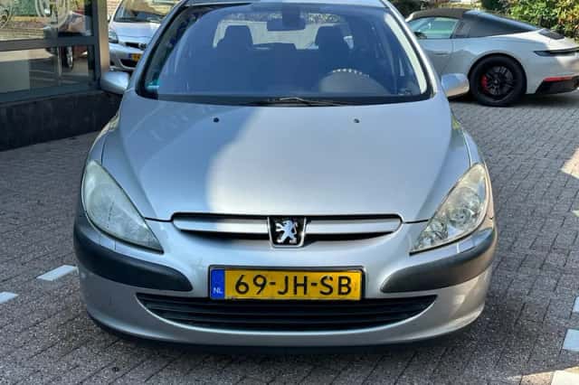 Peugeot 307 (2002) thumbnail 3