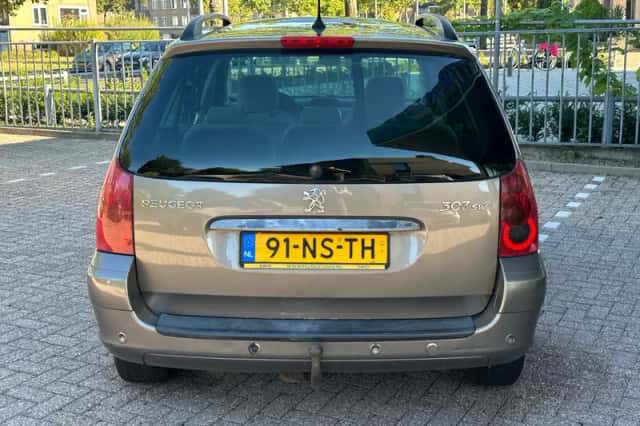 Peugeot 307 (2004) thumbnail 5