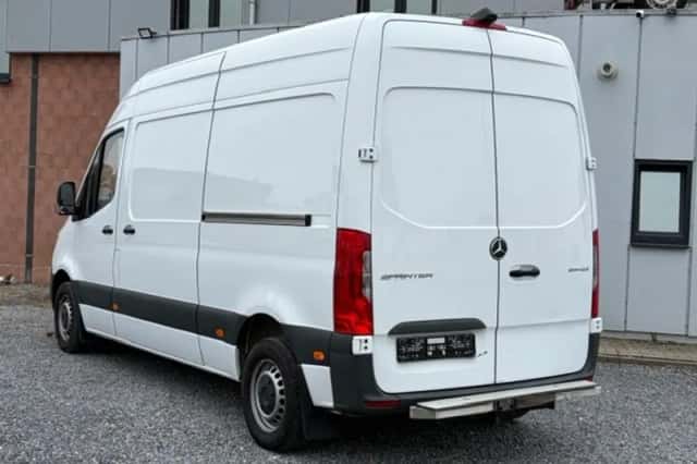 Mercedes-Benz Sprinter (2021) thumbnail 6