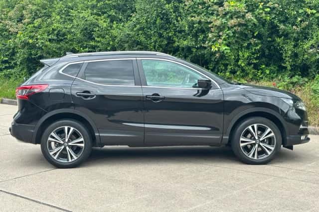 Nissan Qashqai (2019) thumbnail 5
