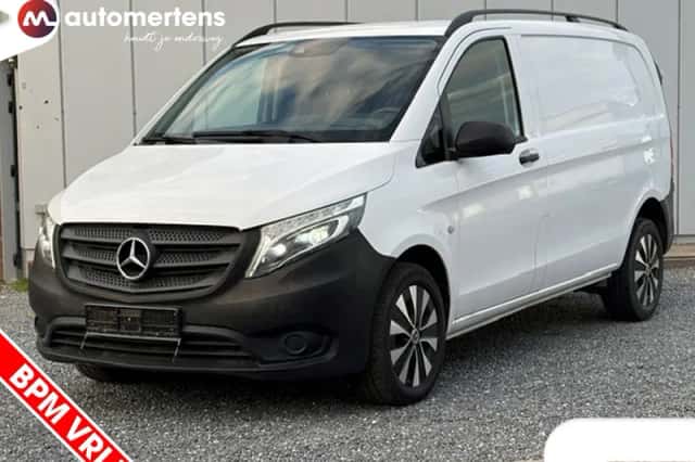 Mercedes-Benz Vito (2022) thumbnail 2