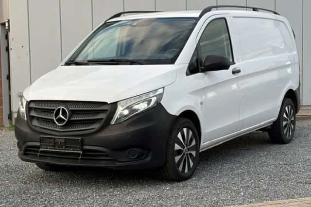 Mercedes-Benz Vito (2022) thumbnail 3