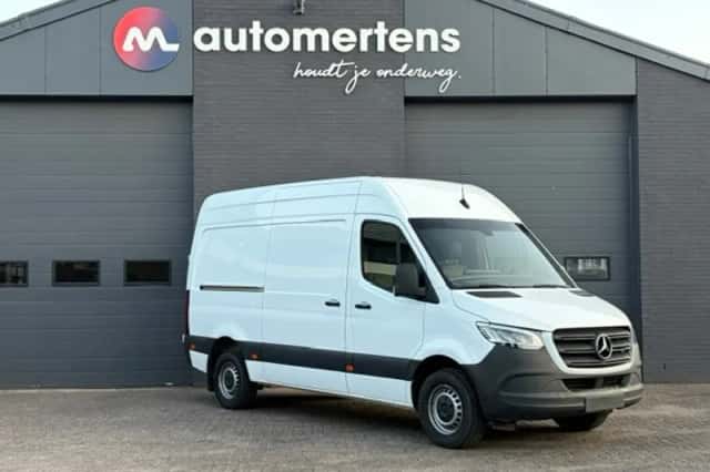 Mercedes-Benz Sprinter (2023) thumbnail 6