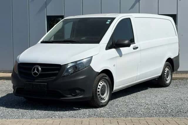 Mercedes-Benz Vito (2023) thumbnail 3