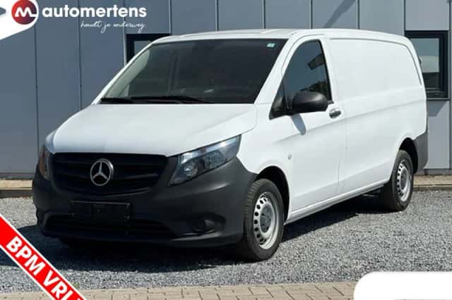 Mercedes-Benz Vito (2023) thumbnail 2