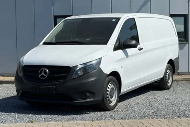 Mercedes-Benz Vito (2023) thumbnail 3