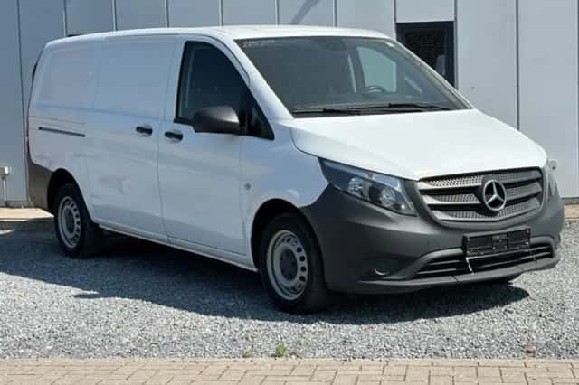 Mercedes-Benz Vito (2023) thumbnail 4