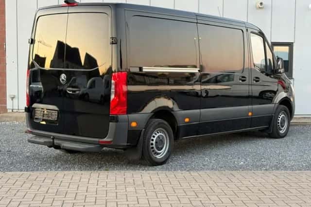 Mercedes-Benz Sprinter (2023) thumbnail 3