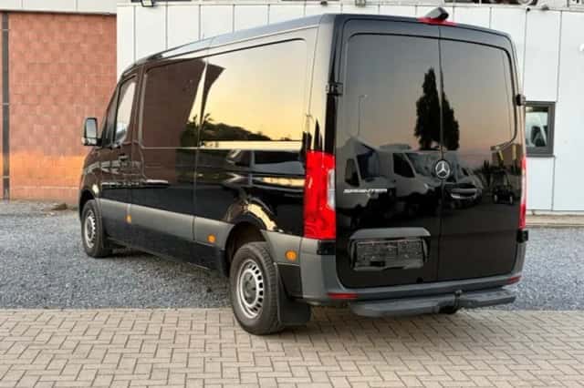 Mercedes-Benz Sprinter (2023) thumbnail 4