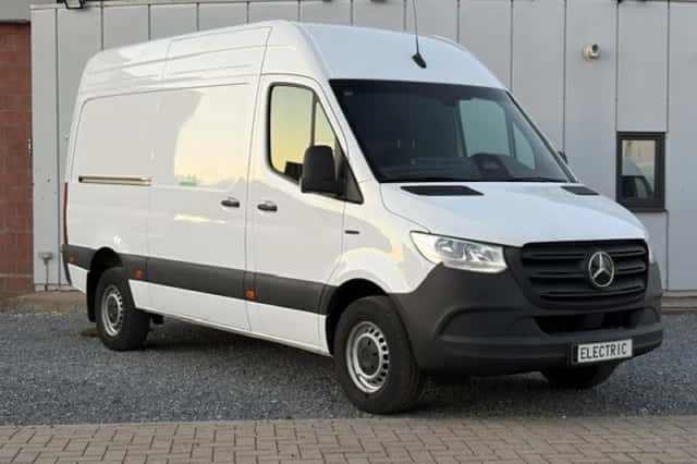Mercedes-Benz eSprinter (2025) thumbnail 2