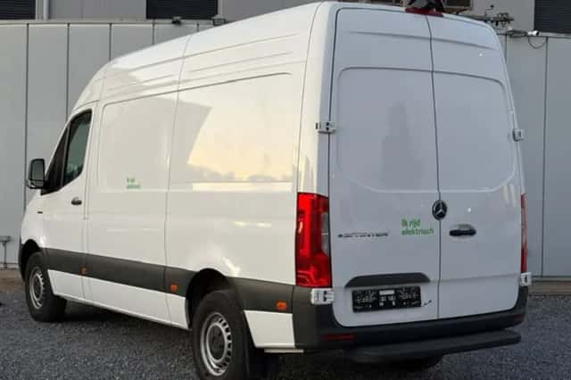 Mercedes-Benz eSprinter (2025) thumbnail 4