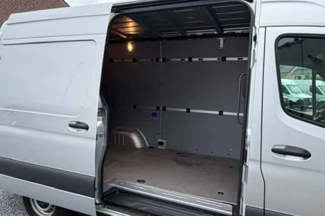 Mercedes-Benz Sprinter (2023) thumbnail 6