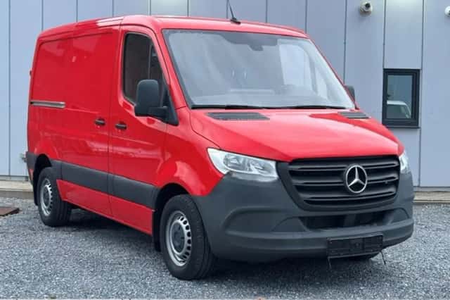 Mercedes-Benz Sprinter (2023) thumbnail 2