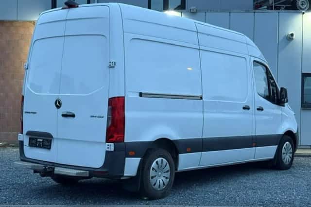 Mercedes-Benz Sprinter (2021) thumbnail 3
