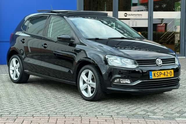 Volkswagen Polo (2015) thumbnail 2