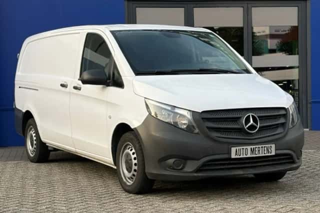 Mercedes-Benz Vito (2023) thumbnail 2