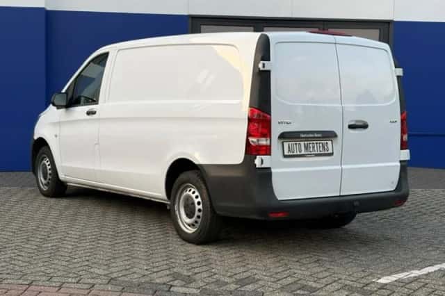 Mercedes-Benz Vito (2023) thumbnail 5