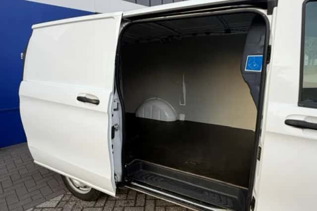 Mercedes-Benz Vito (2023) thumbnail 6