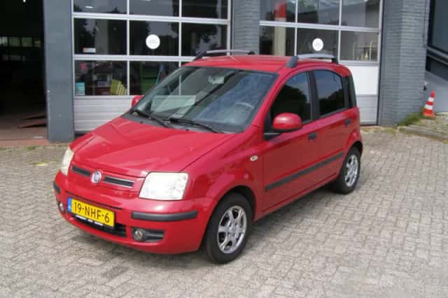 Fiat Panda (2010) thumbnail 2