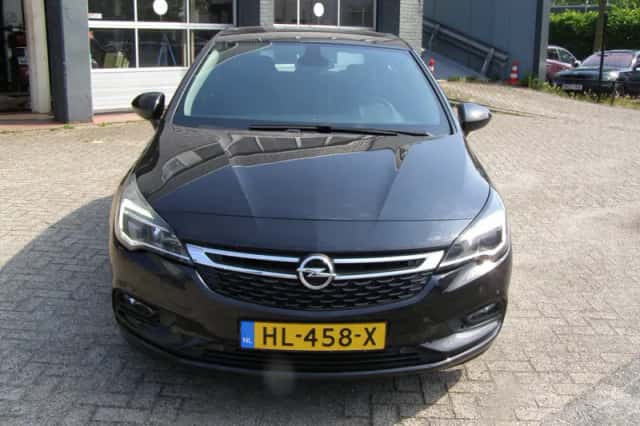 Opel Astra (2015) thumbnail 1