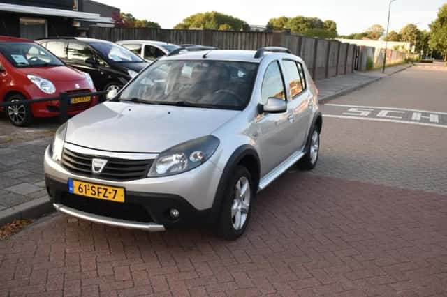 Dacia Sandero (2011) thumbnail 1